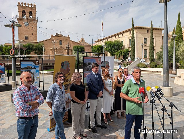Totana acoge la exposición itinerante Vive los senderos Campoder para impulsar el turismo y el emprendimiento rural, Foto 1