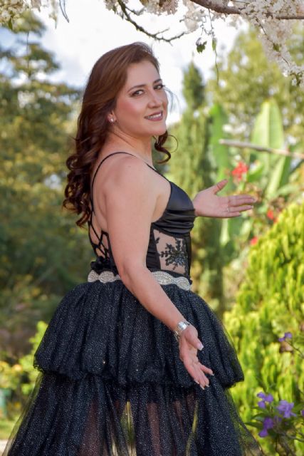 Adriana Santa La vos romántica popular - 1, Foto 1