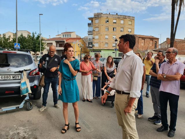 El Barrio de San Roque de Molina de Segura embellece sus calles con Vidas coloridas, dos nuevas pinturas murales El Barrio de San Roque de Molina de Segura embellece sus calles con Vidas coloridas, dos nuevas pinturas murales