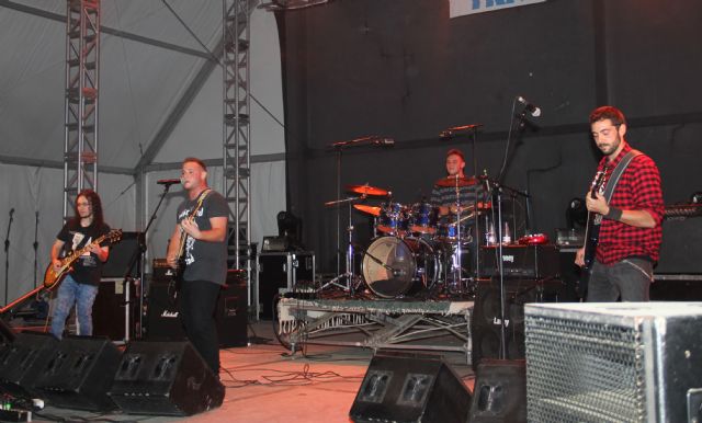 Los grupos locales fueron los protagonistas del viernes noche en la Carpa Joven de las Fiestas de Puerto Lumbreras - 1, Foto 1