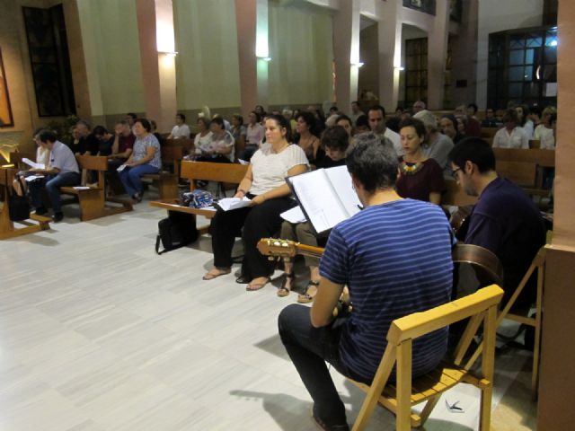 Más de 100 personas de organizaciones de lglesia participan en una Vigilia de Oración para defender el trabajo decente - 2, Foto 2