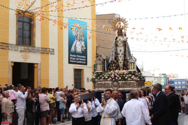 La Virgen del Rosario pasea por las calles de Puerto Lumbreras para celebrar su onomástica - 1, Foto 1
