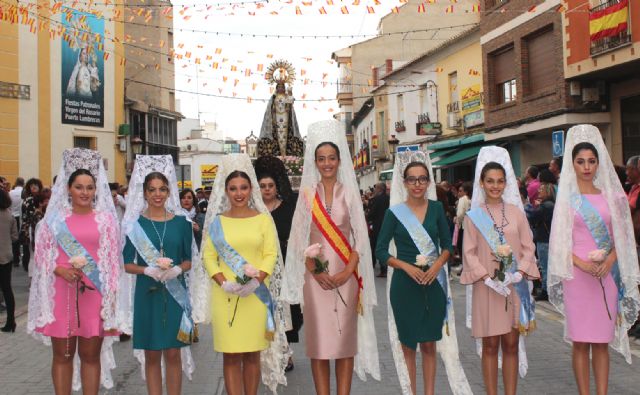 La Virgen del Rosario pasea por las calles de Puerto Lumbreras para celebrar su onomástica - 2, Foto 2