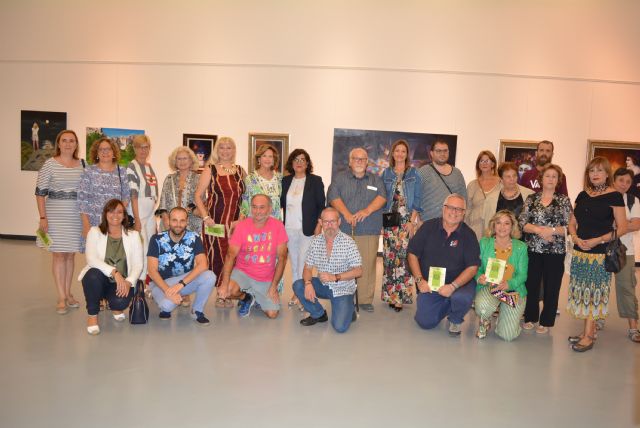 El XI Salón de Otoño muestra el trabajo de más de una veintena de artistas locales - 1, Foto 1