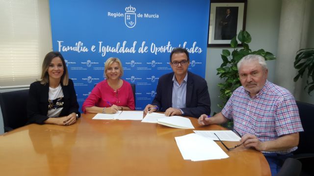 Familia financia con 83.000 euros el servicio de ayuda a domicilio a personas dependientes en Ricote - 1, Foto 1