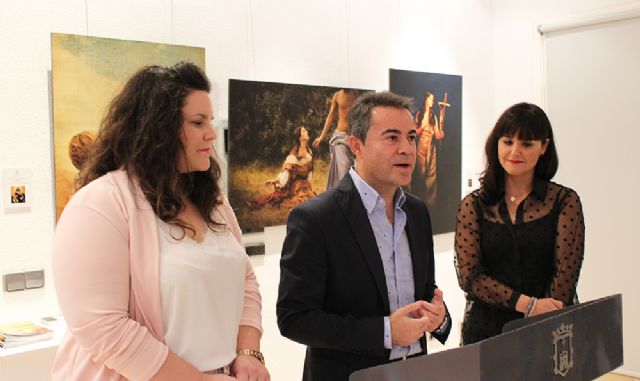 La obra fotográfica de María José Puche quiere liberar a la mujer de cargas y perjuicios históricos - 1, Foto 1