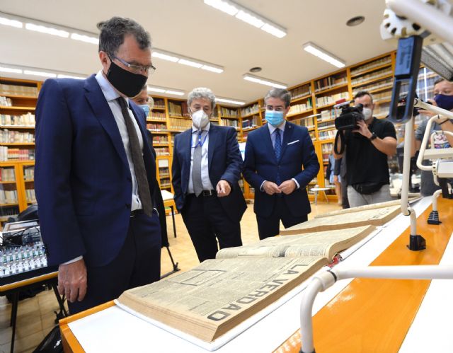 Ayuntamiento y La Verdad suscriben un convenio para dar a conocer el patrimonio documental de Murcia desde el año 1903 - 1, Foto 1