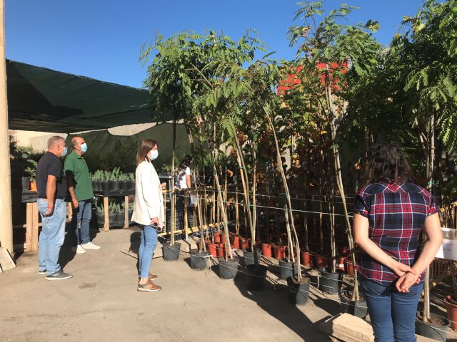 El Ayuntamiento planta más de 1.800 árboles y arbustos en distintas zonas de la localidad - 1, Foto 1