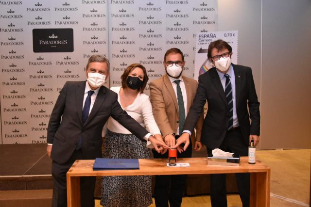 Correos presenta hoy un sello dedicado al 75 aniversario del grupo de Coros y Danzas de Lorca - 1, Foto 1