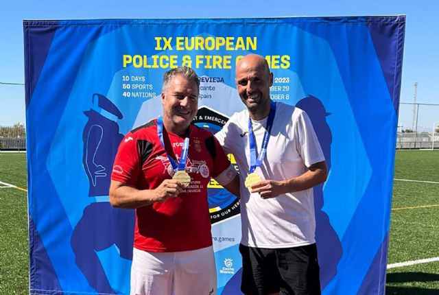 Dos agentes de la Policía Local torreña, campeones de Europa de fútbol 7 - 5, Foto 5