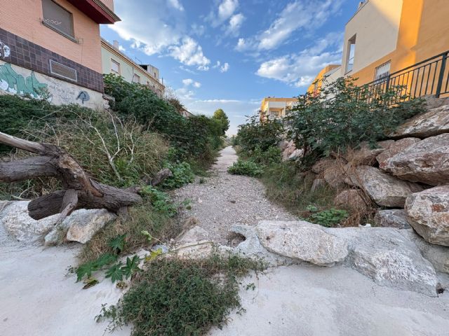 El PSOE vuelve a exigir la limpieza urgente de los tramos urbanos de ramblas de la zona norte ante el aviso amarillo por lluvias y tormentas - 2, Foto 2
