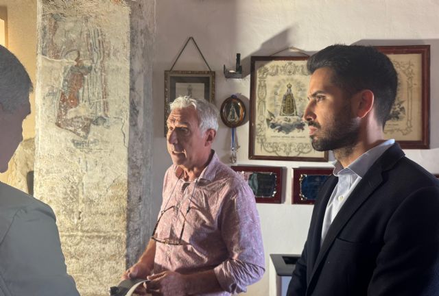 Cultura recupera el cromatismo de las pinturas murales del siglo XVI en la iglesia de del Carmen de Mula - 1, Foto 1