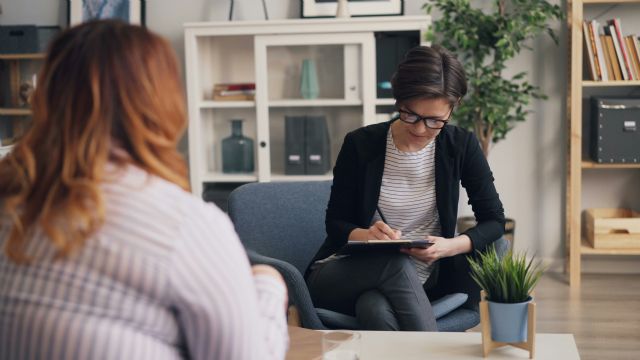 61% de los usuarios ha usado o valora usar chatbots de IA ante dudas emocionales, mientras los psiquiatras advierten de sesgos en consulta - 4, Foto 4