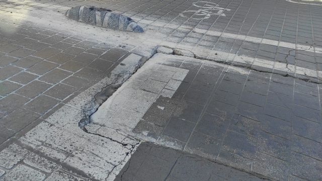 Huermur alerta de nuevos hundimientos y grietas en el Puente Viejo de Murcia - 2, Foto 2