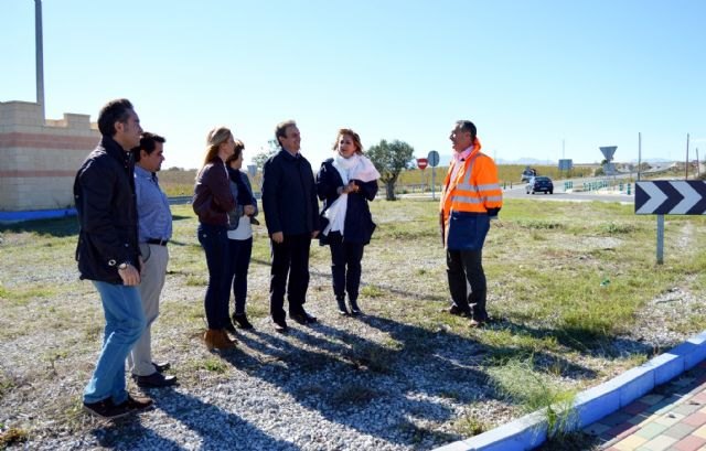 Fomento realiza labores de conservación para aumentar la seguridad en la carretera que une Las Torres con la autovía del Noroeste - 1, Foto 1