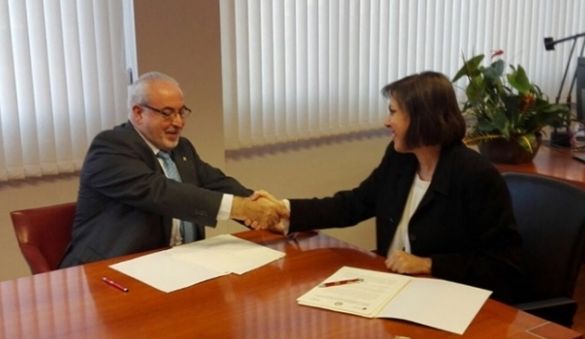 La UCAM firma con el Servicio Murciano de Salud el convenio para las prácticas de Medicina - 1, Foto 1