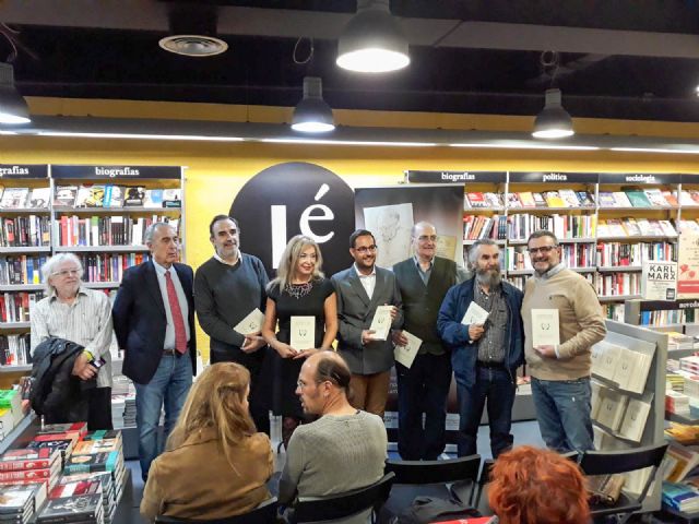 El Premio de Poesia Antonio Oliver Belmas presento en Madrid la Antologia por su 30 aniversario - 1, Foto 1