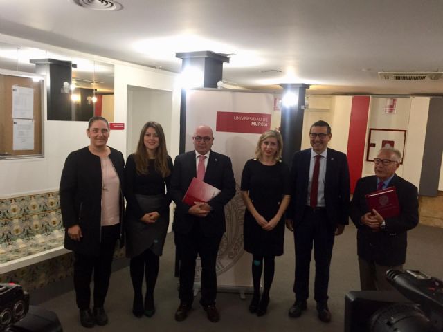 El Ayuntamiento de Molina de Segura y la Universidad de Murcia firman un convenio para desarrollar el Programa Salud 5-10, Niños Sanos, Adultos Felices - 3, Foto 3