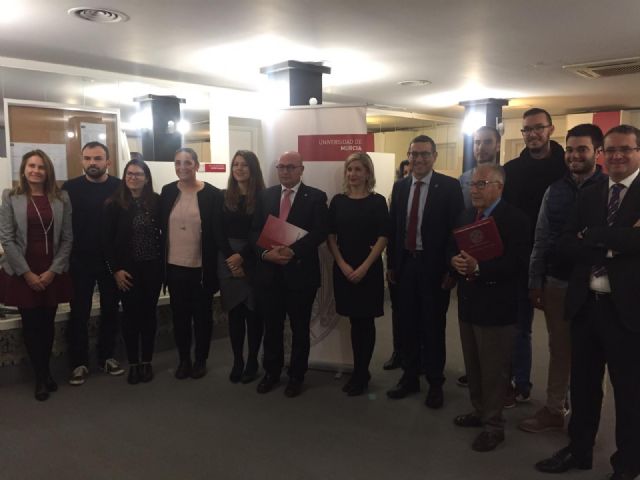 El Ayuntamiento de Molina de Segura y la Universidad de Murcia firman un convenio para desarrollar el Programa Salud 5-10, Niños Sanos, Adultos Felices - 4, Foto 4