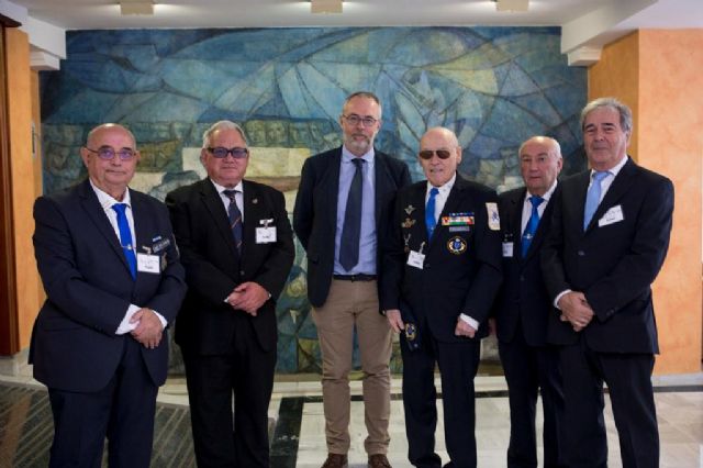 La Asamblea apoya que la Región sea el escenario para la celebración del Día de las Fuerzas Armadas el próximo año - 2, Foto 2