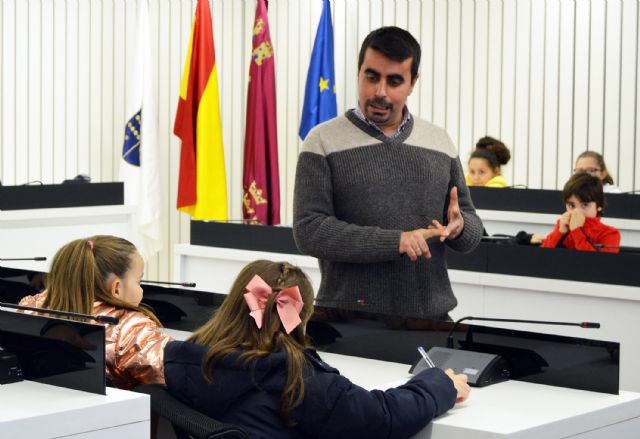 Los escolares del colegio 'San José' participan en un pleno infantil en el Ayuntamiento - 3, Foto 3