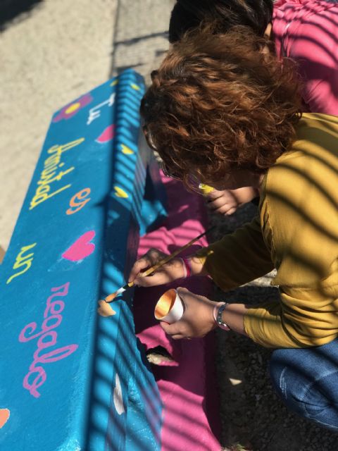 Bancos de la amistad en el colegio Fontes - 3, Foto 3