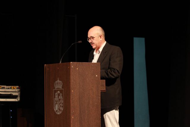 “Otra noche en el mundo” del autor Luis Escavy - 1, Foto 1