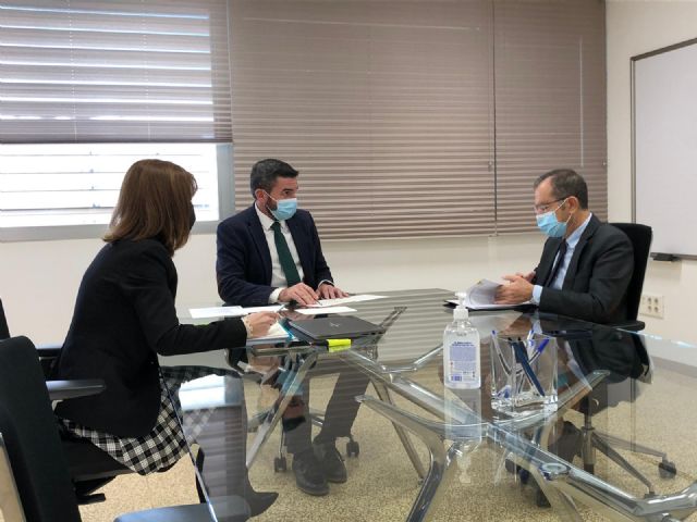 El Gobierno regional solicita al ministro de Consumo que excluya a los zumos del futuro real decreto de publicidad de alimentos y bebidas no saludables - 1, Foto 1