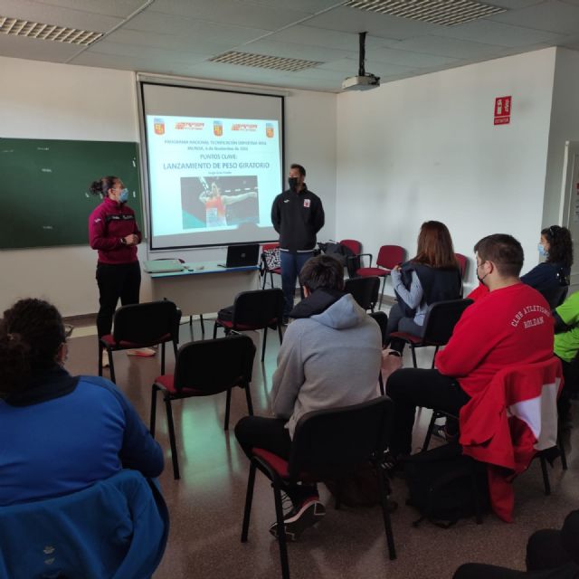 Alhama acogi la tecnificacin FAMU-RFEA de peso y disco, Foto 1