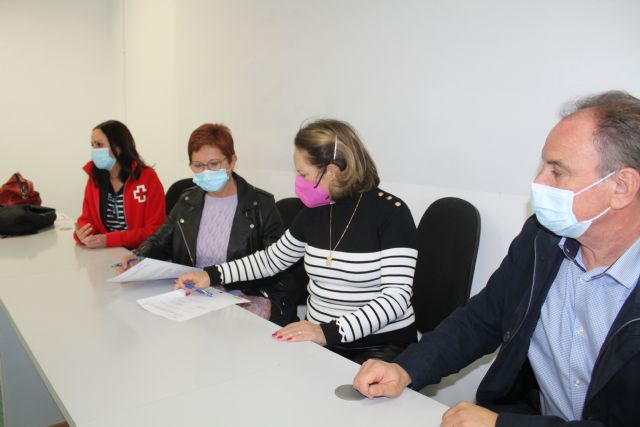 Aguas de Jumilla y Cruz Roja renuevan su convenio para el desarrollo de itinerarios de inserción laboral para mayores de 45 años - 2, Foto 2