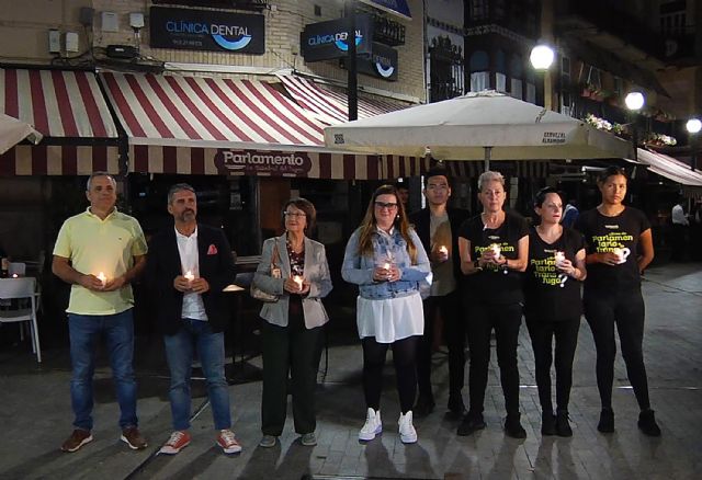 Hosteleros apagan sus establecimientos para protestar por el encarecimiento de la luz y el gas, Foto 3