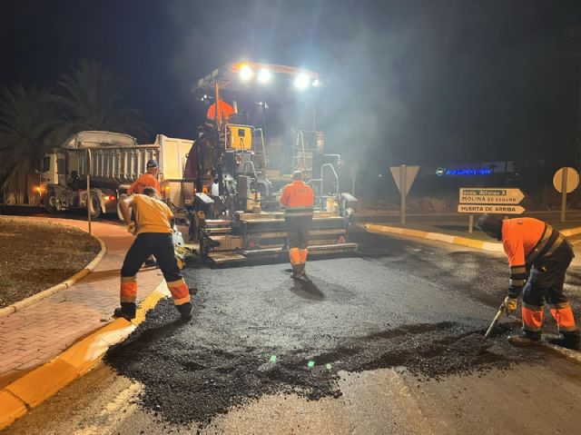 Pavimentados más de 20.000 metros cuadrados en la localidad para mejorar el firme y seguridad vial - 5, Foto 5