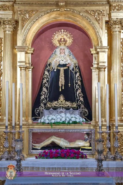 La Hermandad de la Soledad de Alcalá del Río honra a sus difuntos con el luto de su Titular y la Misa de Réquiem - 2, Foto 2