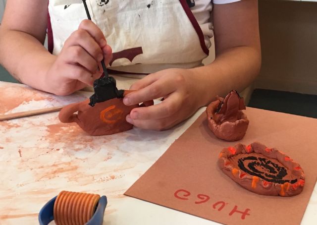 El Museo Arqueológico de Murcia organiza un taller infantil para modelar un nacimiento de barro para esta Navidad - 1, Foto 1