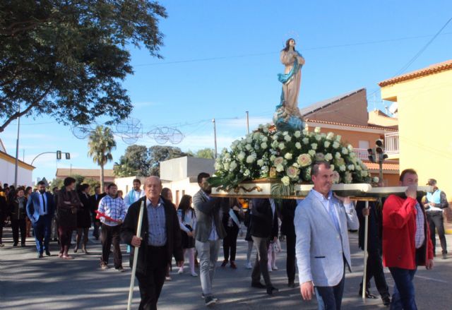 Los vecinos de La Estación-Esparragal homenajean a su patrona con la ofrenda floral - 2, Foto 2