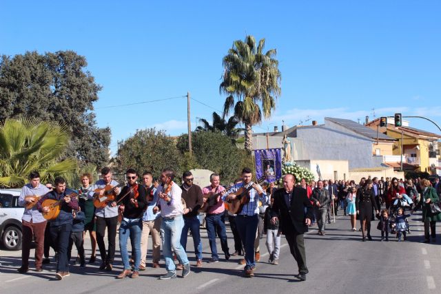 Los vecinos de La Estación-Esparragal homenajean a su patrona con la ofrenda floral - 3, Foto 3