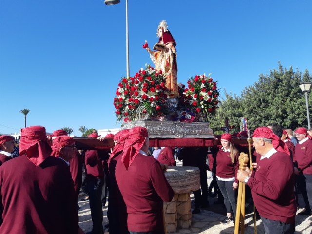Varias miles de personas acompañan la imagen de Santa Eulalia en su tradicional romería de bajada a Totana. - 4, Foto 4