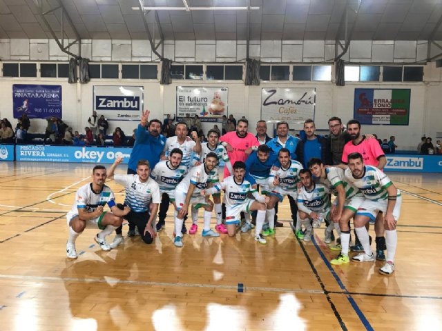 Necesitada victoria y confianza cogida - 1, Foto 1