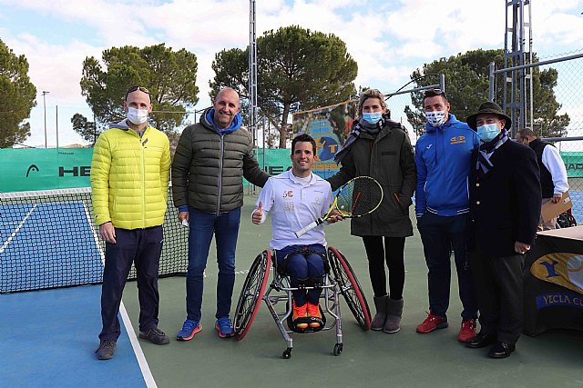 1º Clinic de Tenis en Silla, organizado por el Yecla Club de Tenis - 1, Foto 1