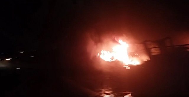 Incendio en un desguace de Fuente Álamo - 1, Foto 1