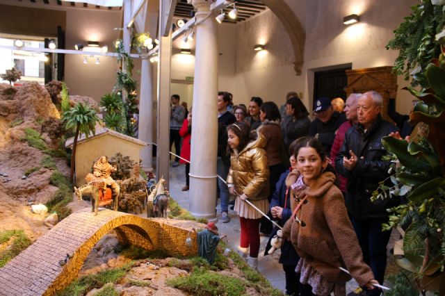 El Belén municipal recrea en el patio del Palacio de Guevara las Torres de Herodes y la Biblioteca de Celso - 4, Foto 4
