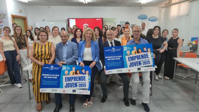 El Ayuntamiento de Murcia culmina el Programa Emprende Joven con la evaluación de los 12 proyectos finalistas del III Concurso Murcia 1200 - 1, Foto 1