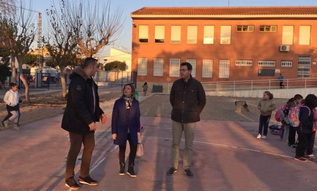 El instituto Antonio Menárguez Costa y el colegio Bienvenido Conejero de Los Alcázares inician sus clases tras los daños ocasionados por las lluvias - 1, Foto 1