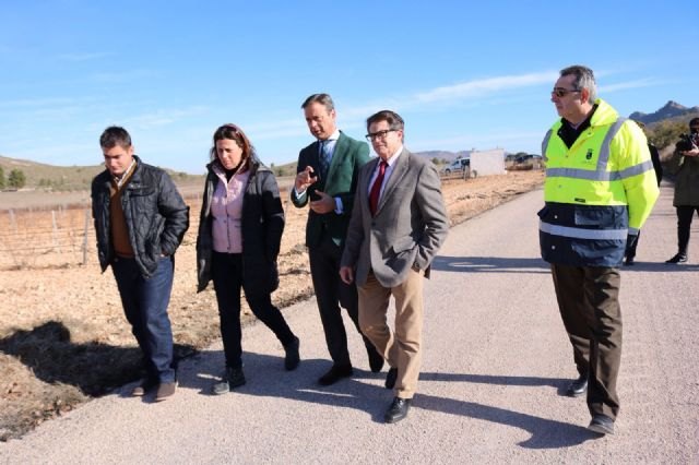 Agricultura acondicionó el pasado año 40,5 kilómetros de caminos rurales municipales con una inversión de 1,5 millones - 1, Foto 1