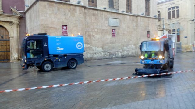 El dispositivo especial de limpieza del Ayuntamiento continúa trabajando hasta el 20 de enero - 2, Foto 2