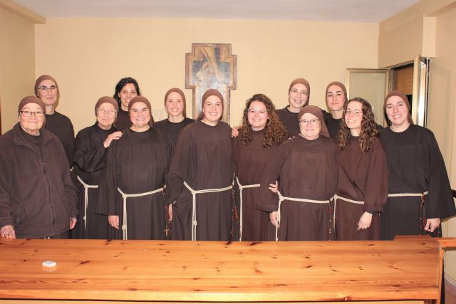 No creía en Dios y ayer ingresó en el convento de las Hermanas Pobres de Algezares - 1, Foto 1