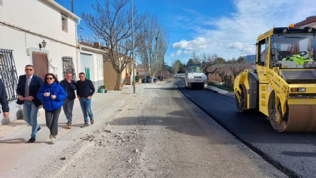 El Ayuntamiento de Caravaca inicia el plan renovación de asfaltado y señalización de travesías del casco urbano y pedanías - 1, Foto 1