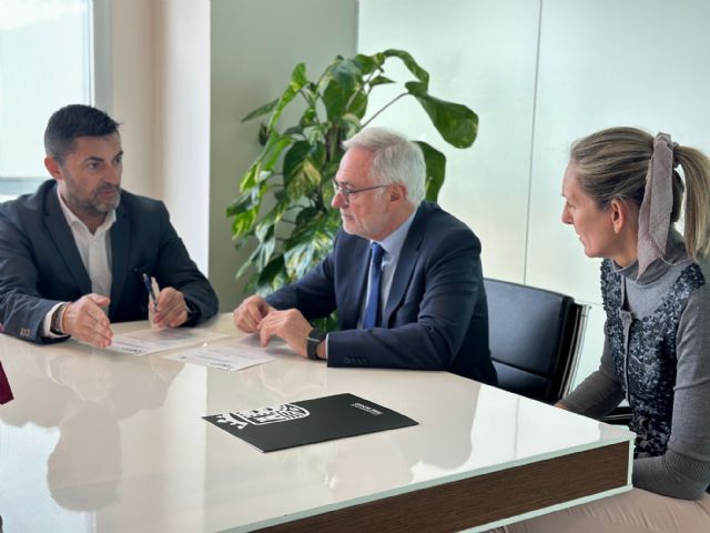 El Ayuntamiento de Torre Pacheco firma un convenio con UPTA - 2, Foto 2
