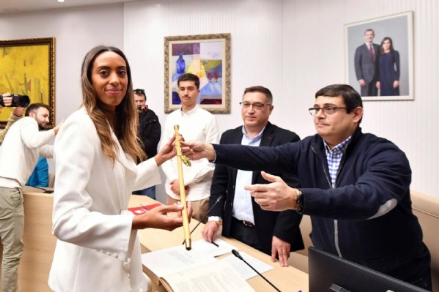 Rosa Snchez Bishop toma posesin como nueva alcaldesa de Alhama de Murcia, Foto 2
