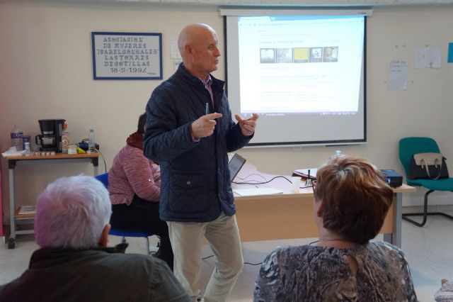 Las integrantes de la asociación de mujeres Isabel González torreña continúan ampliando sus conocimientos - 3, Foto 3
